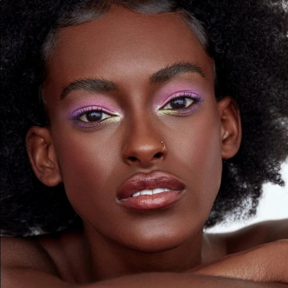 The Bubblegum eyeshadow pallet - Picture 3 of 6